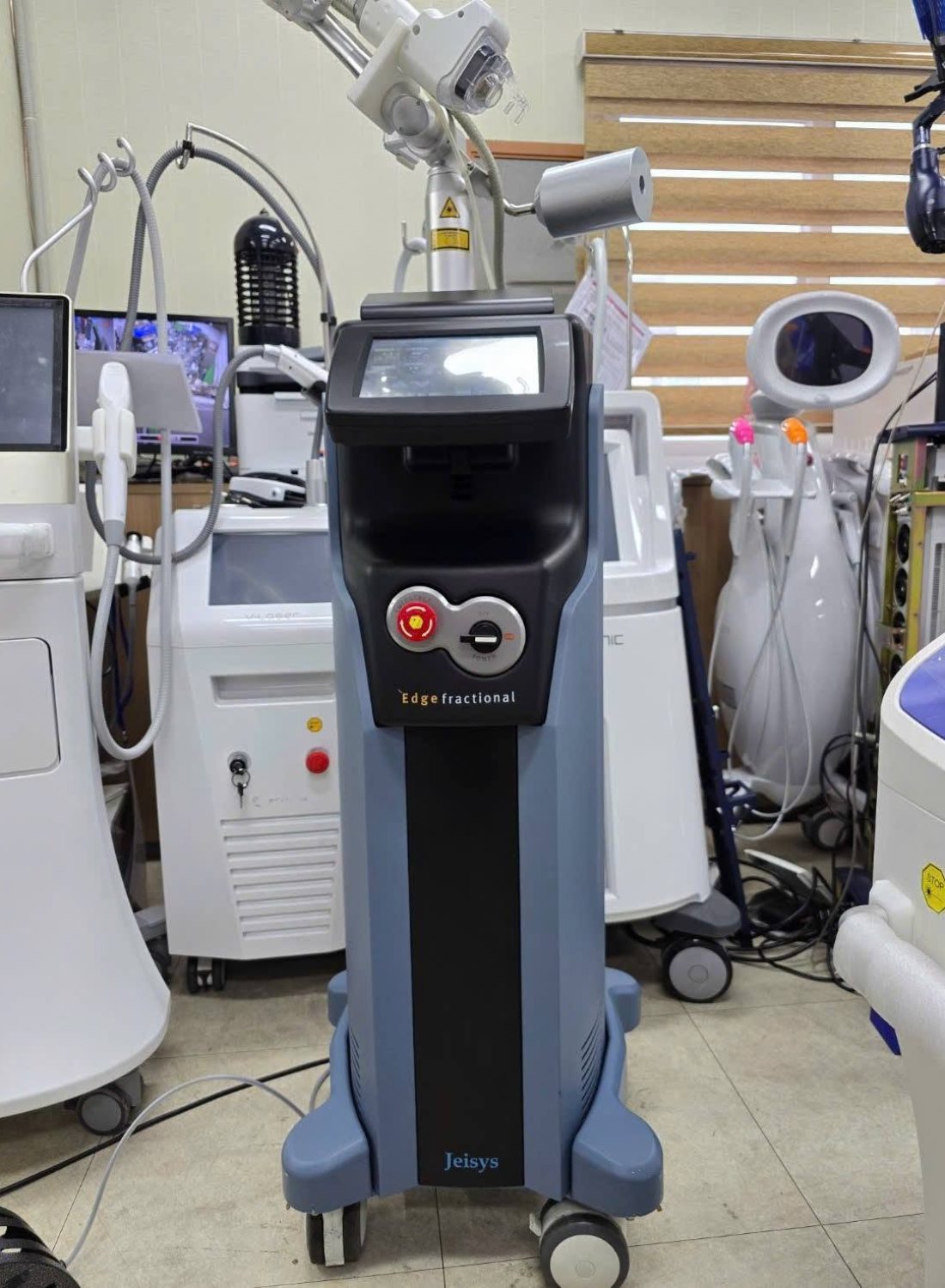 aesthetic laser machine show case in pakistan